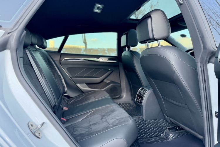 Used Volkswagen FAW-Volkswagen CC 2023 330TSI Ignite Edition
