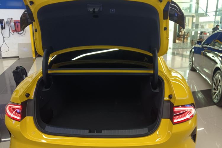 Used  SU7 Ultra 2025 Ultra Model
