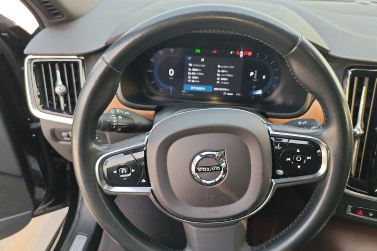 Used Volvo S90 2022 B5 Zhiyi Luxury Edition
