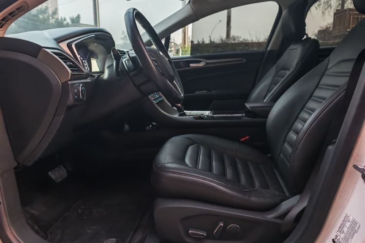 Used Ford Mondeo 2013 2.0L GTDi 200 Luxury Model
