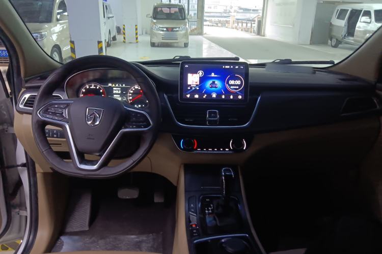 Used Baojun 730 2017 1.8L iAMT Prestige Version 7 Seats