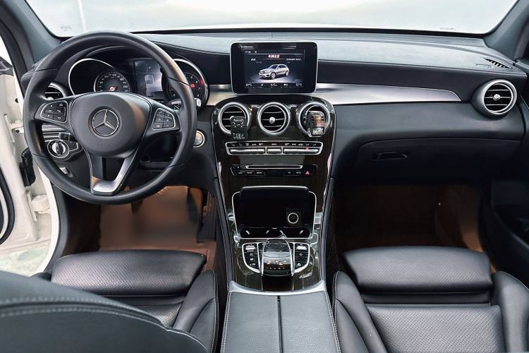 Used Mercedes-Benz GLC 2019 GLC 260 4MATIC Dynamic Edition
