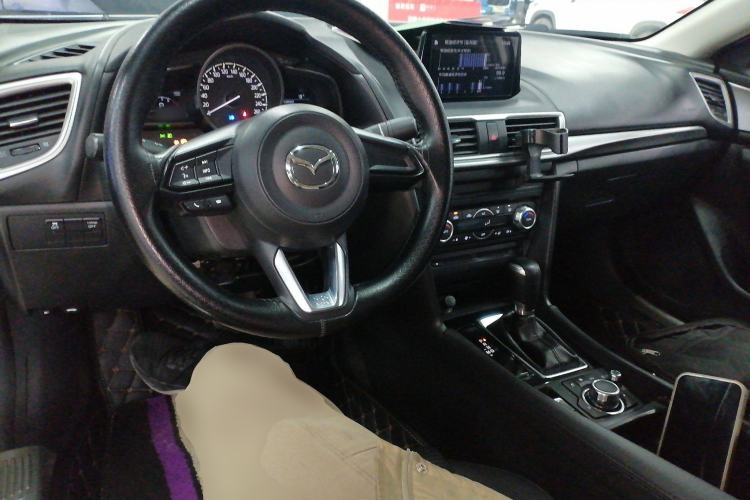 Used Mazda Mazda 3 Axela 2019 Cloud-Controlled Version Sedan 1.5L Automatic Luxury Trim China V Standard
