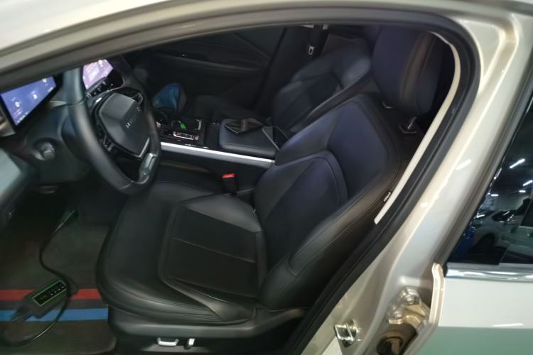 Used Wuling Xingguang 2024 Co-Creation Edition 510 Advanced Model
