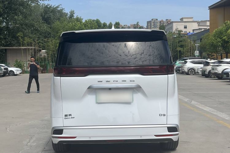 Used Denza D9 2022 DM-i 970 Four-Wheel Drive Flagship Model
