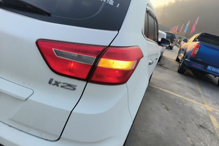 Used Hyundai ix25 2015 1.6L Automatic Two-Wheel Drive Smart GLS Trim
