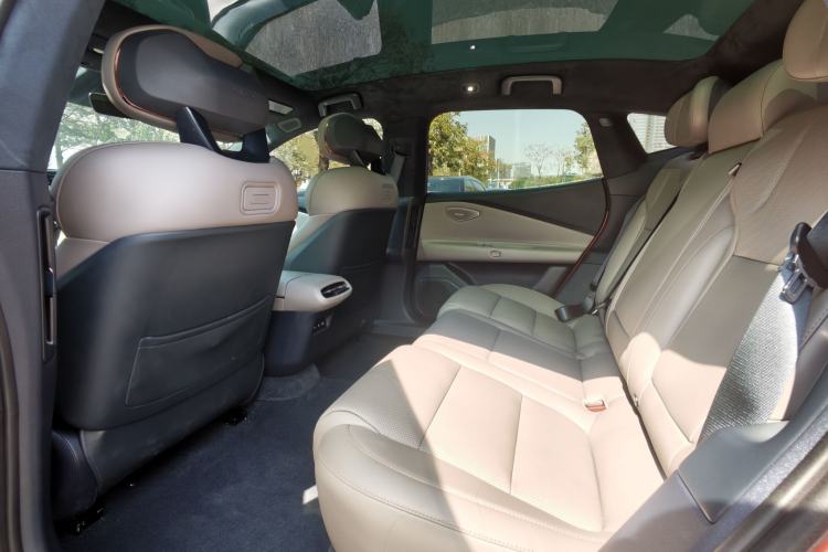 Used Lynk & Co Z10 2025 95 kWh 806 km Range Rear-Wheel Drive Advanced Driver-Assistance System Max
