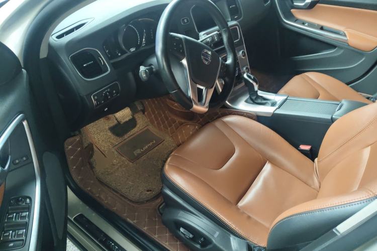 Used Volvo S60 2018 S60L T4 Zhiyuan Edition
