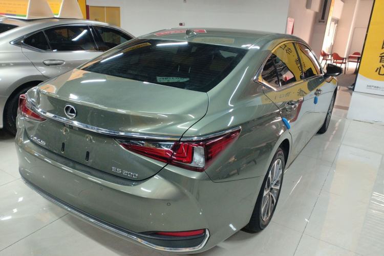 Used Lexus ES 2022 200 Excellence Edition
