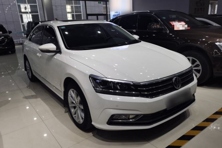 Used Volkswagen Passat 2017 280TSI DSG Luxury Edition

