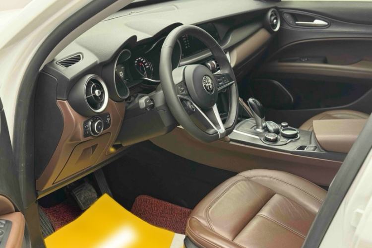 Used Alfa Romeo Stelvio 2017 2.0T 200HP Elite Edition
