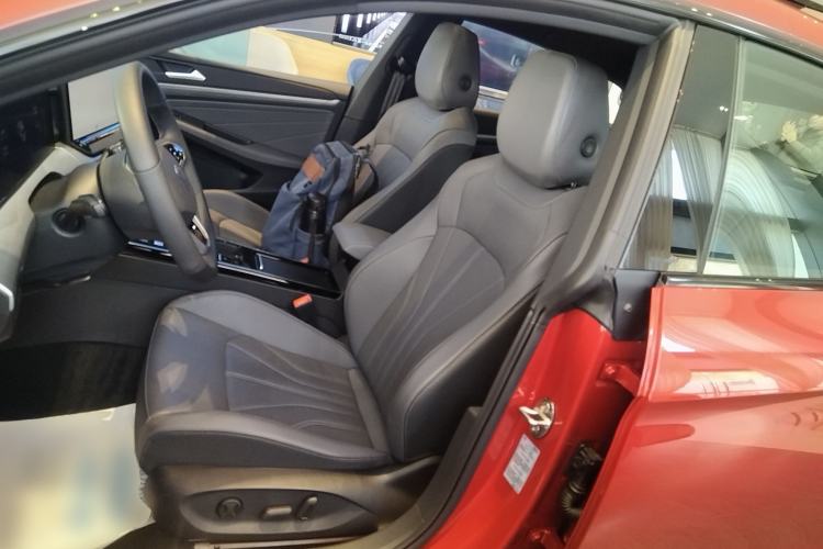 Used Volkswagen Lamando 