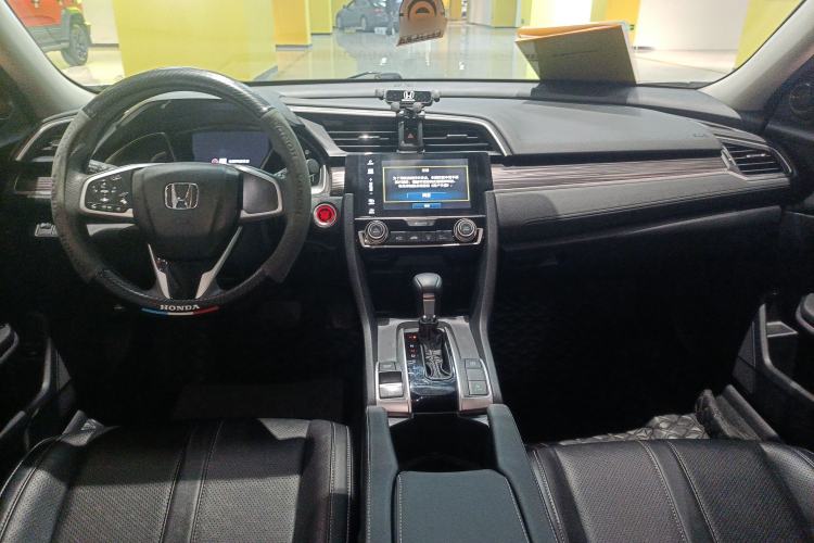 Used Honda Civic 2016 220TURBO CVT Prestige Edition
