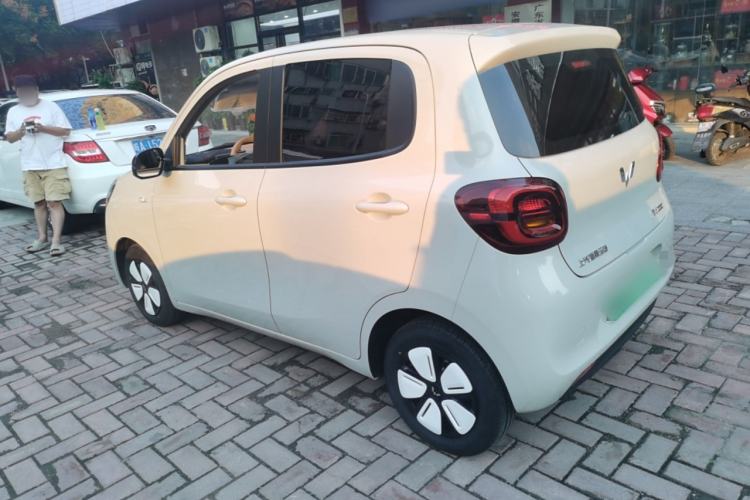 Used Wuling Hongguang MINIEV 2025 Four-Door Version Advanced Edition
