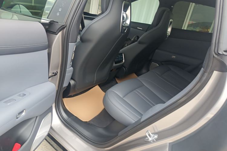 Used Xiaomi Auto YU7 2025 Ultra-Long Range Rear-Wheel Drive Version
