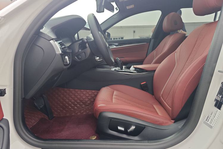 Used BMW 5 Series 2022 Second Facelift 525Li M Sport Package
