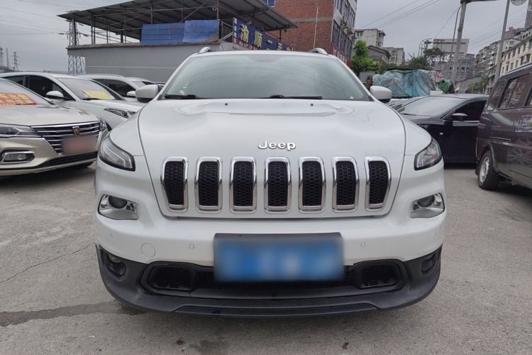 Used  Cherokee 2016 2.4L Leading Edition
