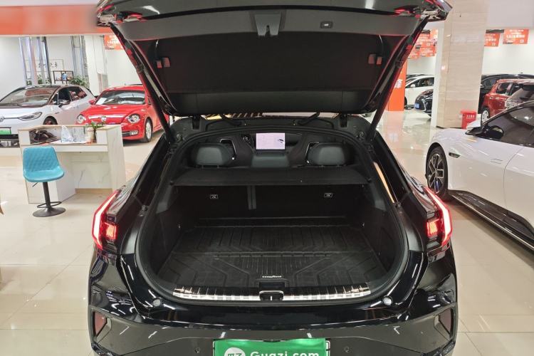 Used Zeekr 001 2025 ME Version 100 kWh All-Wheel Drive