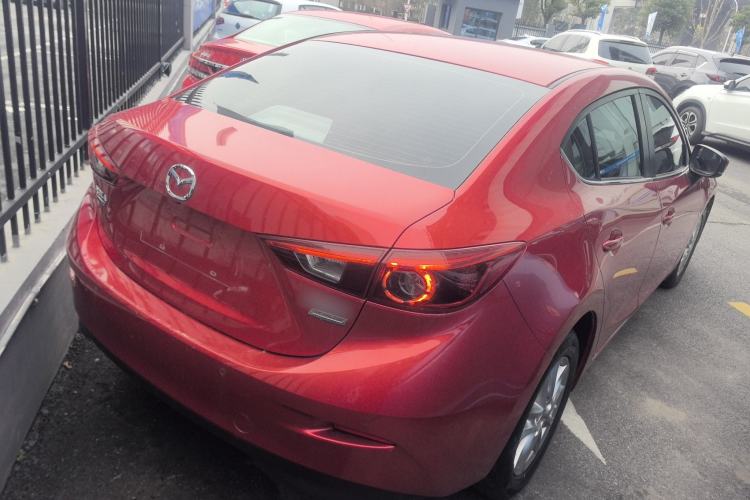 Used Mazda Mazda 3 Axela 2019 Cloud-Controlled Sedan 1.5L Automatic Luxury Model China VI Standard
