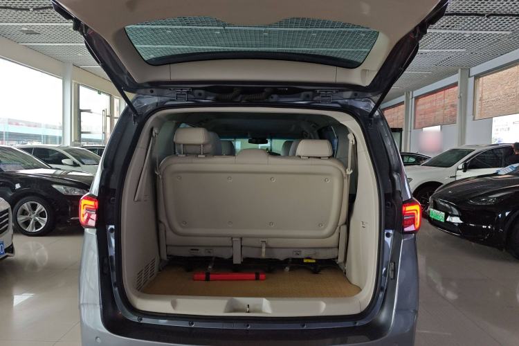 Used Buick GL8 2022 Land Cruiser Executive Class 652T Comfort Model
