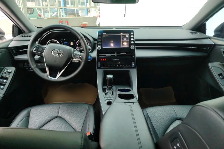 Used Toyota Avalon 2019 Dual-Engine 2.5L Luxury Edition China VI Standard