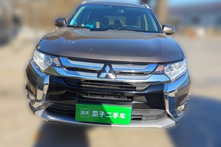 Used Mitsubishi Outlander 2018 2.0L Two-Wheel-Drive Jiale Edition 7-Seater
