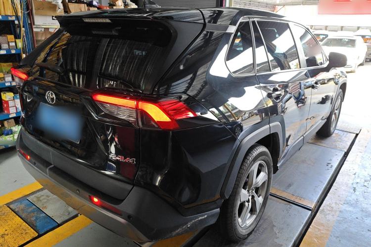 Used Toyota RAV4 2021 2.0L CVT Two-Wheel Drive Fashion Edition

