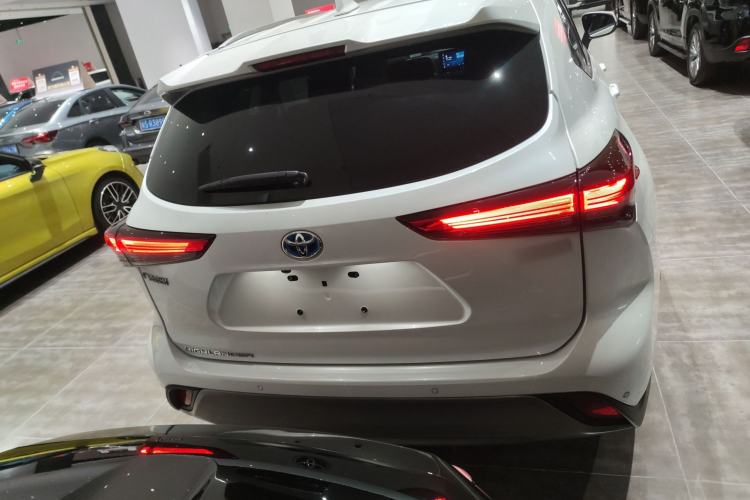 Used Toyota Highlander 2022 Dual-Engine 2.5L Two-Wheel Drive Prestige Edition 7-Seater
