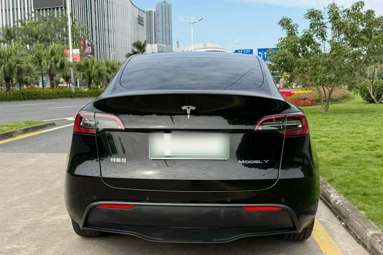 Used Tesla Model Y 2021 Long-Range All-Wheel-Drive Version 3D7
