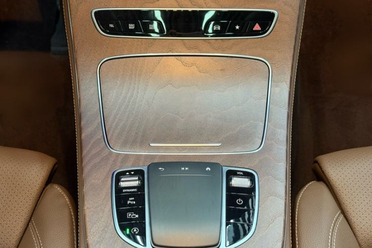 Used Mercedes-Benz E-Class 2023 Facelift E 260 L
