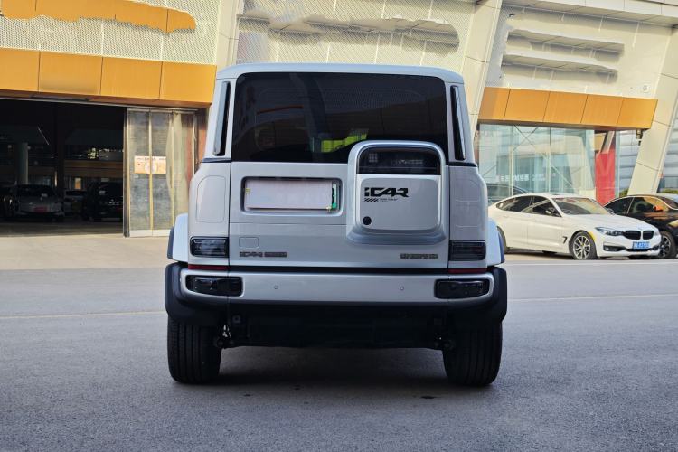 Used  V23 2025 401 Two-Wheel Drive Intelligent Driving Version
