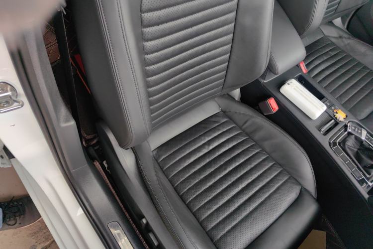 Used Volkswagen Magotan 2017 330TSI DSG Leading Model