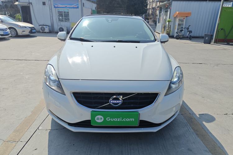 Used Volvo V40 2015 1.6T Zhiyi Edition

