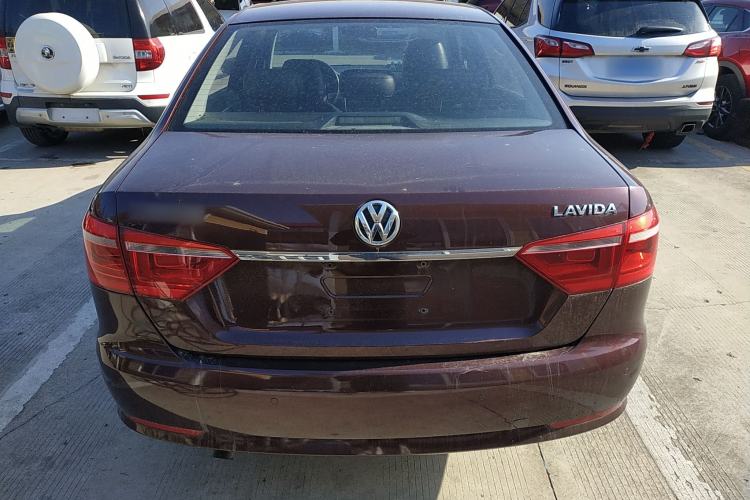 Used Volkswagen Lavida 2013 Restyled Classic 1.6L Manual Comfort Edition