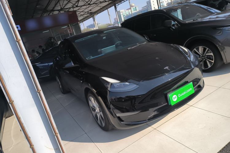 Used Tesla Model Y 2021 Long-Range All-Wheel-Drive Version
