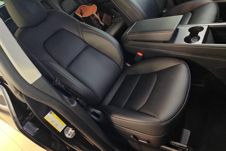 Used Tesla Model Y 2024 Rear-Wheel-Drive Version
