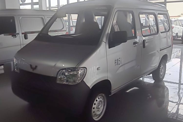 Used Wuling Zhiguang 2023 1.5L Practical Version 5/7 Seats
