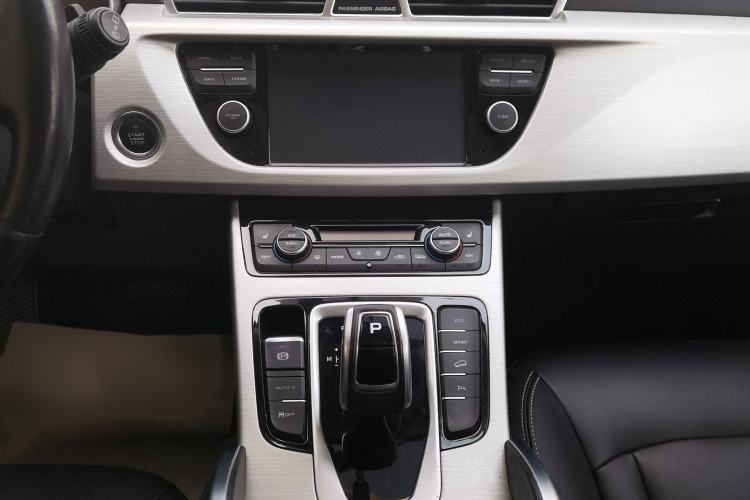 Used Geely Auto Emgrand X7 Sport 2020 1.8TD DCT Two-Wheel Drive Smart Connect 4G-Enabled Version
