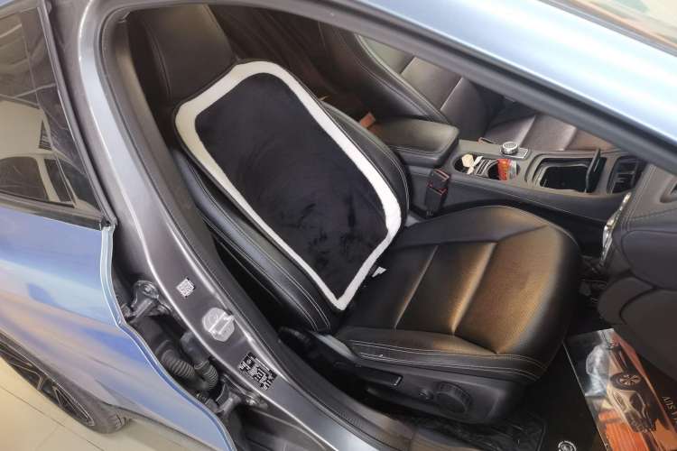 Used Mercedes-Benz GLA 2015 GLA 220 4MATIC Fashion Model
