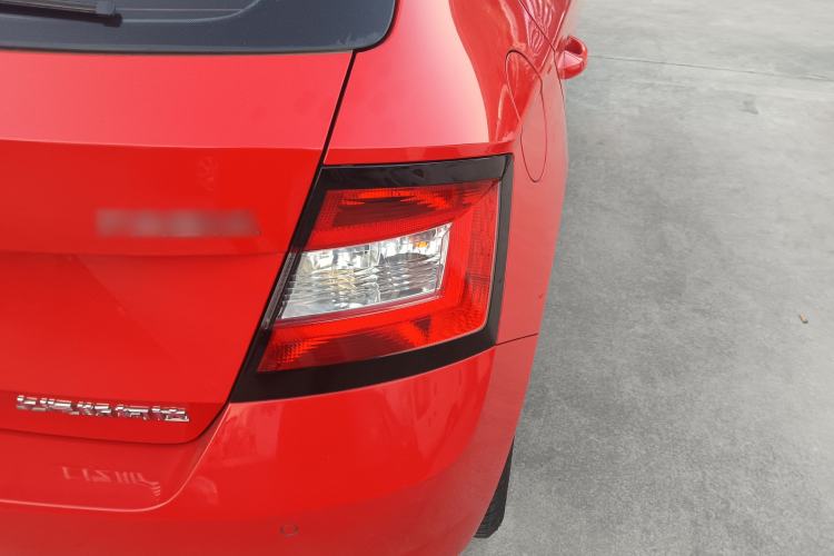 Used Skoda Fabia 2017 1.4L Manual Enjoy Edition
