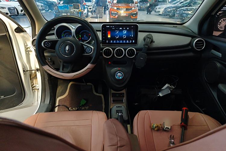 Used ORA Black Cat 2021 301 km Basic Version