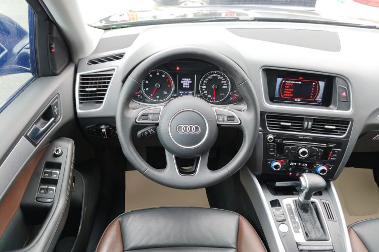 Used Audi Q5 2017 Plus 40 TFSI Technology Model
