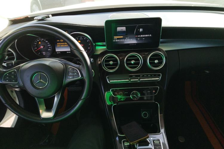 Used Mercedes-Benz C-Class 2015 C 260 L
