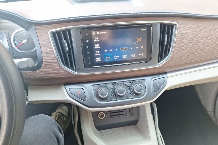 Used FORTHING Lingzhi 2019 M5L 1.6L 7-Seater Standard Model China VI
