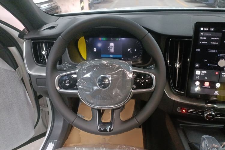 Used Volvo XC60 2026 B5 4x4 Smart Luxury Edition
