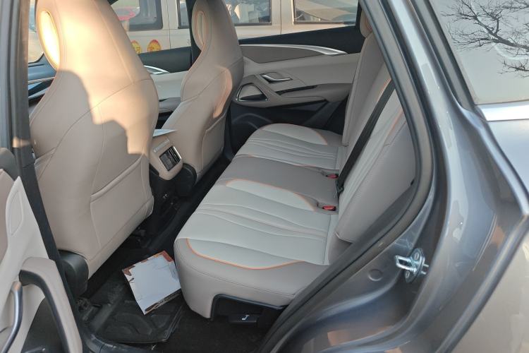 Used BYD Song Pro New Energy 2024 HONOR Edition DM-i 71KM Navigation Model
