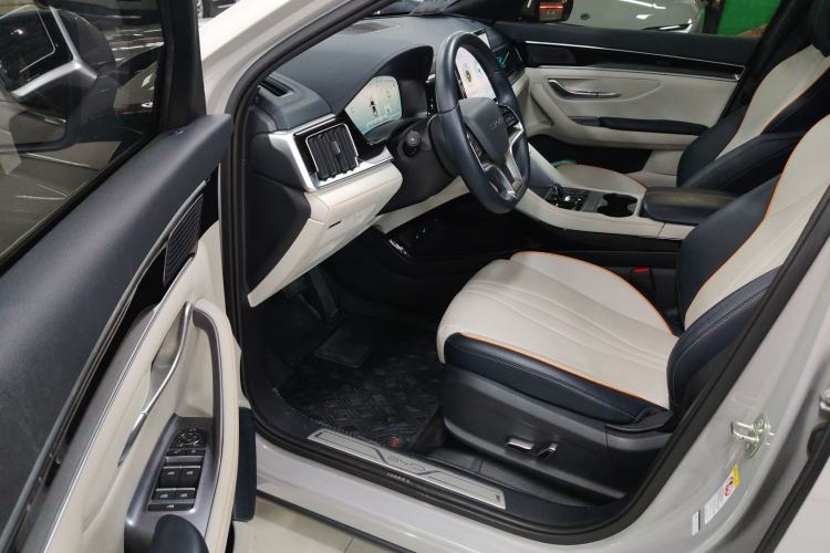 Used BYD Song PLUS New Energy 2023 Champion Edition EV 520KM Flagship Model
