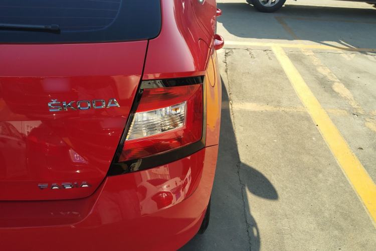 Used Skoda Fabia 2015 1.4L Manual Front-Wheel Drive Model