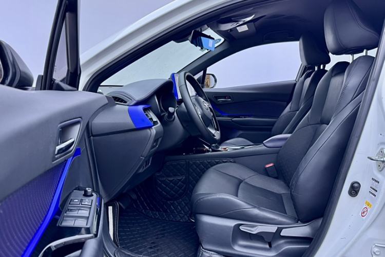 Used Toyota IZOA 2018 2.0L Yichi Edition China V Standard