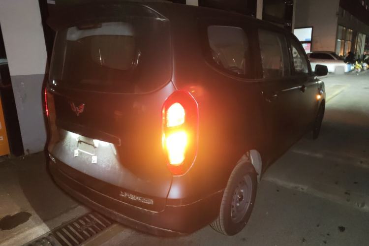Used Wuling Hongguang New Energy 2024 All-Electric Model 300KM Practical Version
